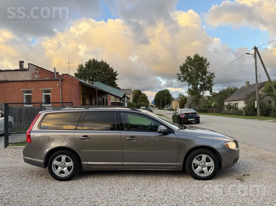 Volvo V70 2009 photo 4