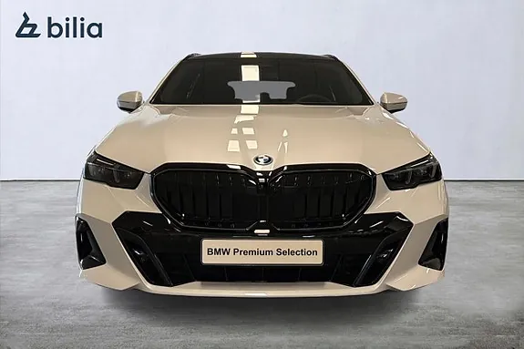 BMW 530E 2026 photo 5