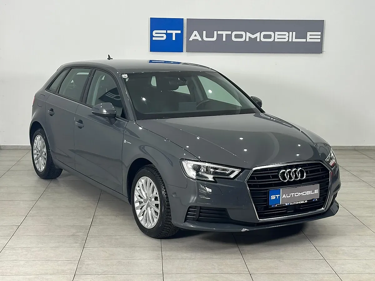 Audi A3 2018 photo 2