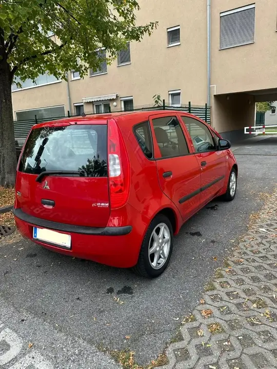 Mitsubishi Colt 2007 photo 2