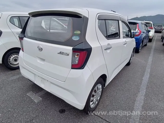 Daihatsu Mira 2019 photo 4