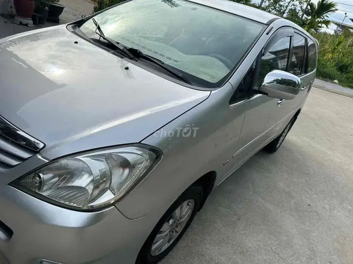 Toyota Innova 2009 photo 4