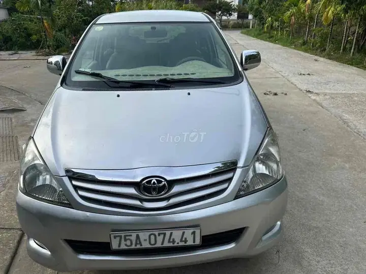 Toyota Innova 2009 photo 2