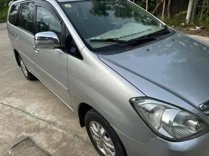 Toyota Innova 2009 photo 3