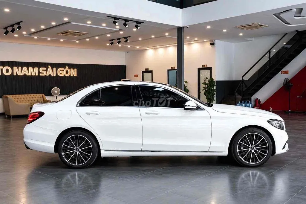 Mercedes-Benz C-Class 2021 photo 5