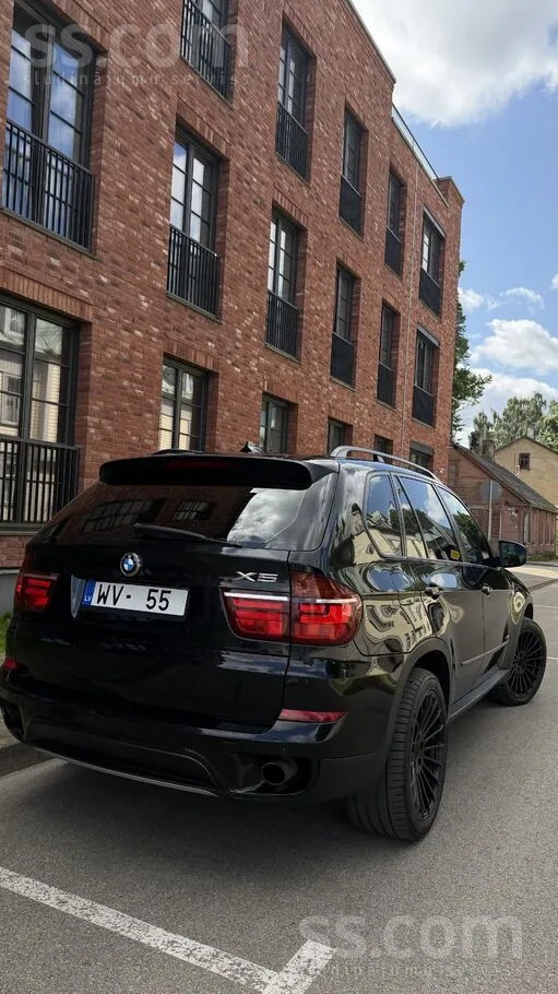 BMW X5 2010 photo 5