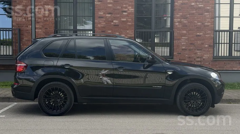 BMW X5 2010 photo 3