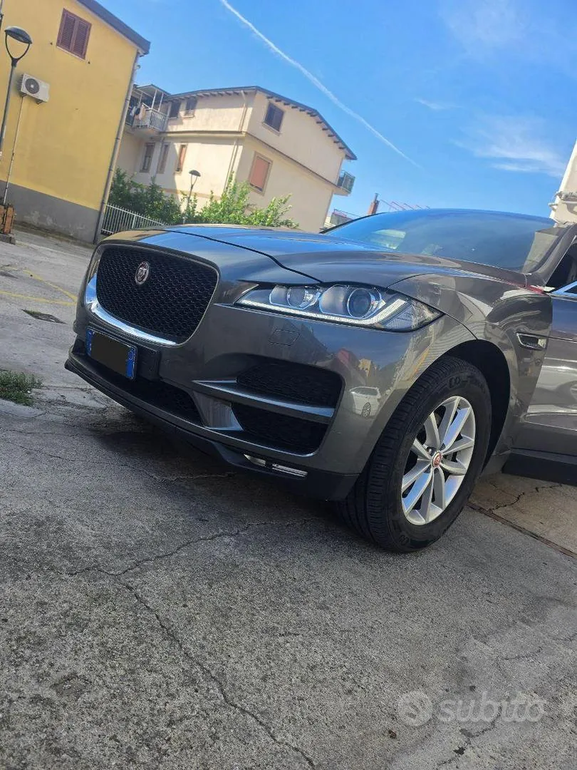 Jaguar F-Pace
