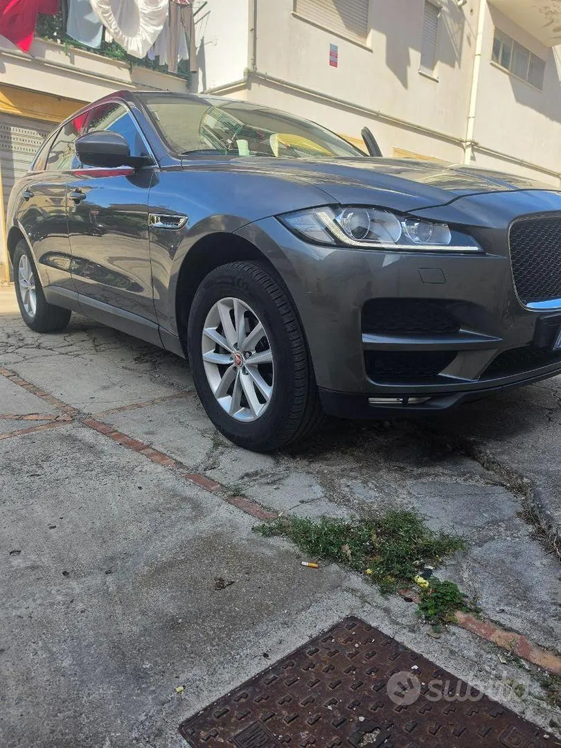 Jaguar F-Pace 2018 photo 4
