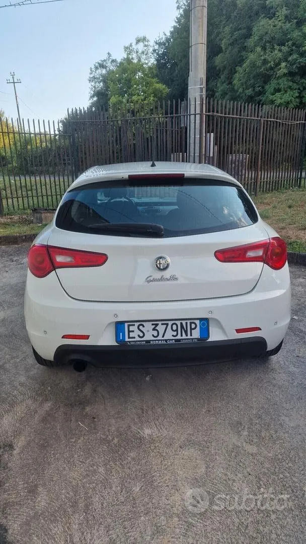 Alfa Romeo Giulietta 2013 photo 4