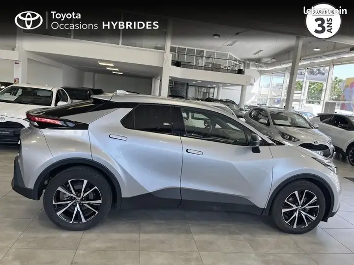 Toyota C-Hr 2025 photo 2