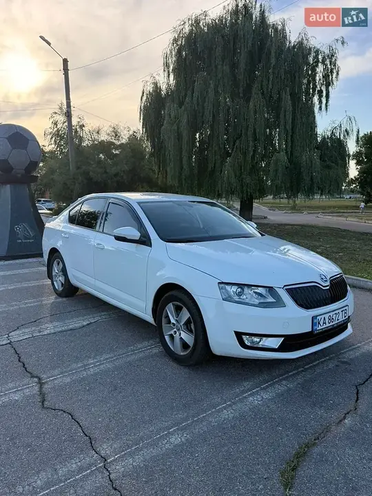 Skoda Octavia 2013 photo 2