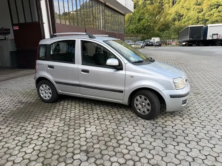 Fiat Panda 2011 photo 2