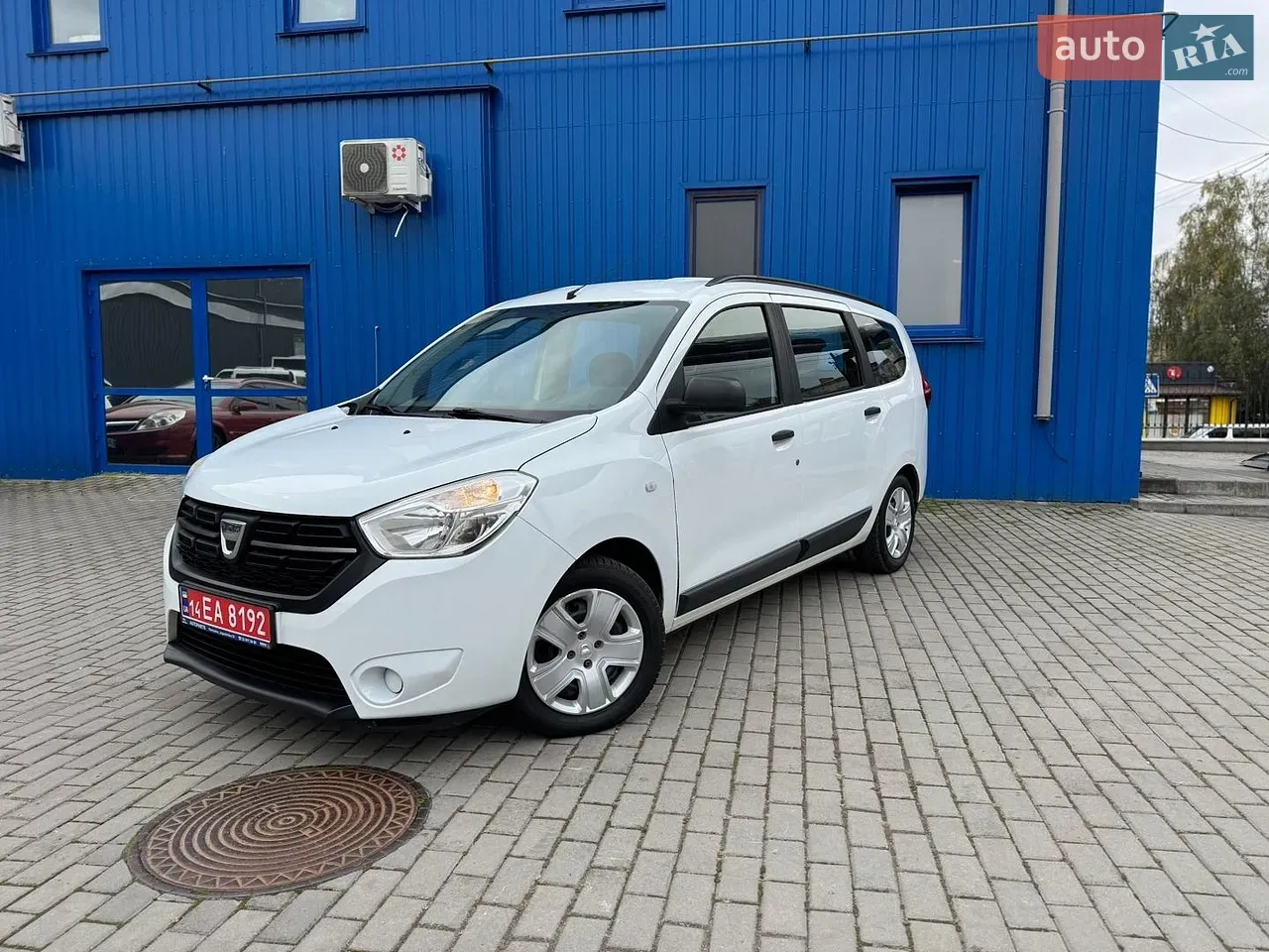 Dacia Lodgy 2017 photo 2