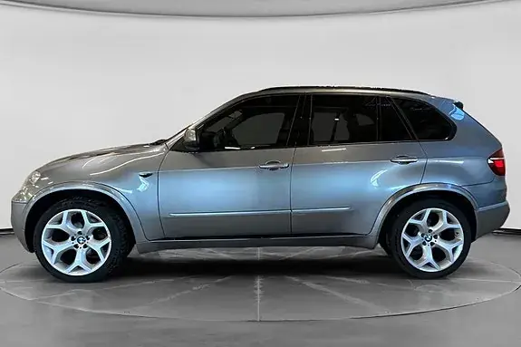 BMW X5 2011 photo 2