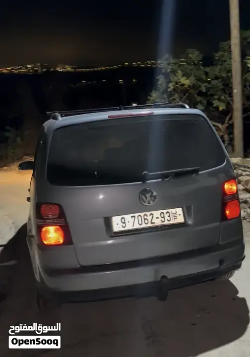 Volkswagen Touran 2008 photo 2