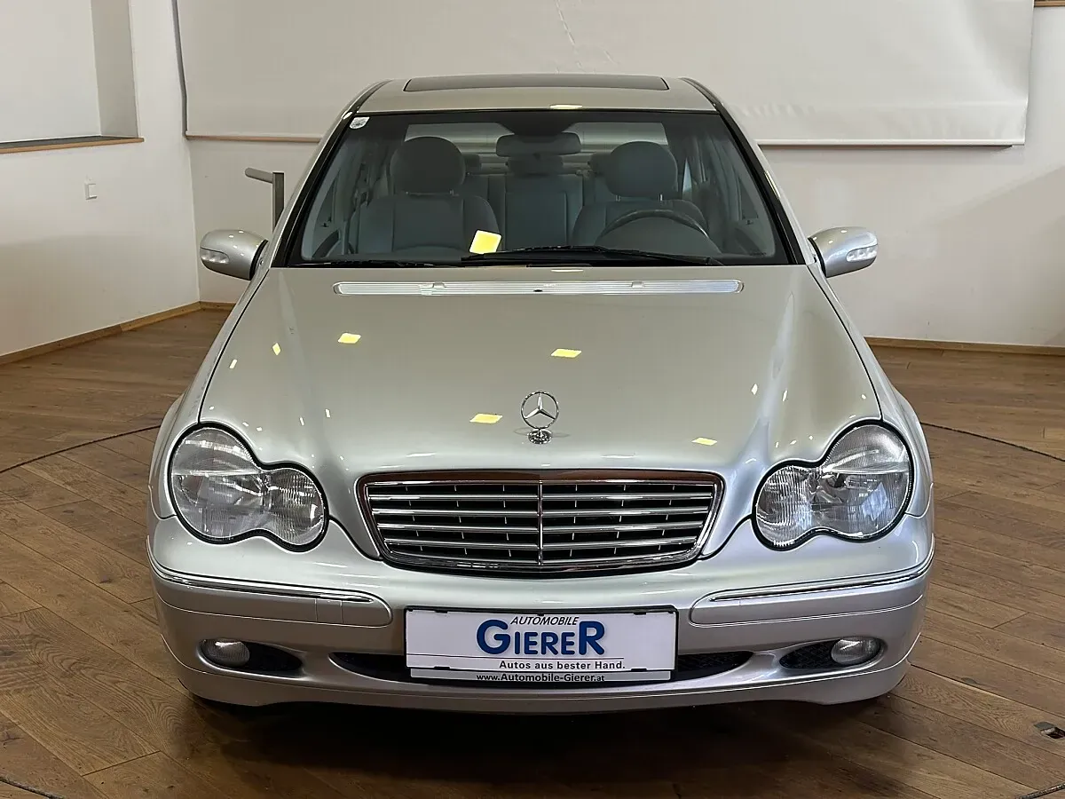 Mercedes-Benz C-Class 2002 photo 2