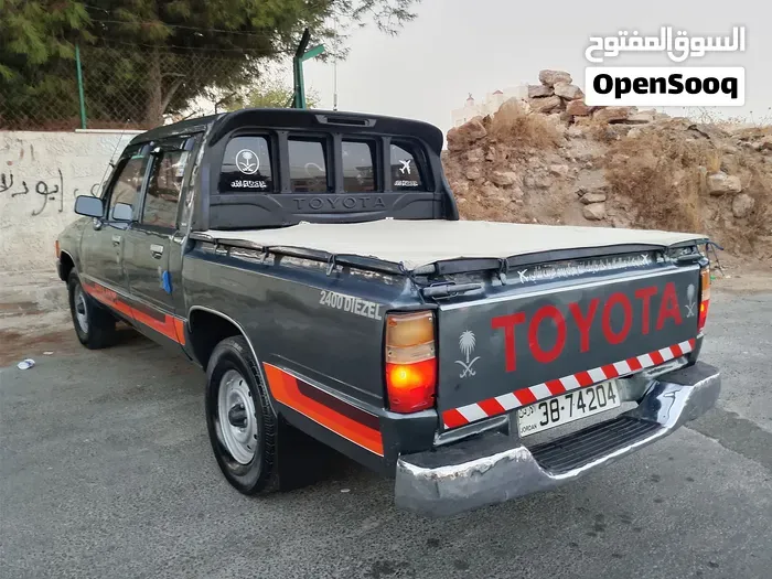 Toyota Hilux 1984 photo 3