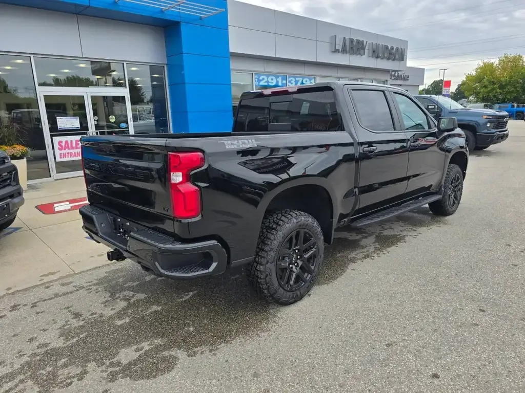 Chevrolet Silverado 1500 2026 photo 3