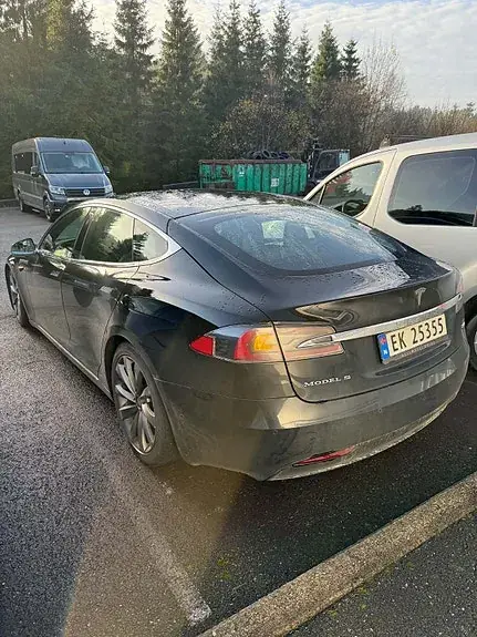 Tesla Model S 2017 photo 2