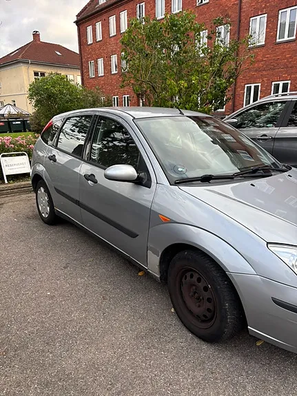 Ford Focus 2002 photo 2