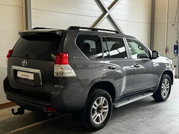 Toyota Land Cruiser 2012 photo 5