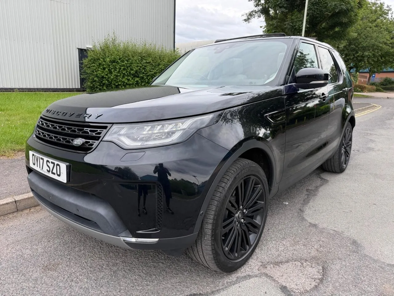 Land Rover Discovery 2017 photo 3