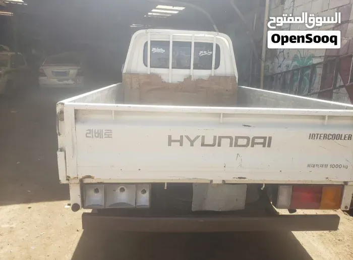 Hyundai H 100