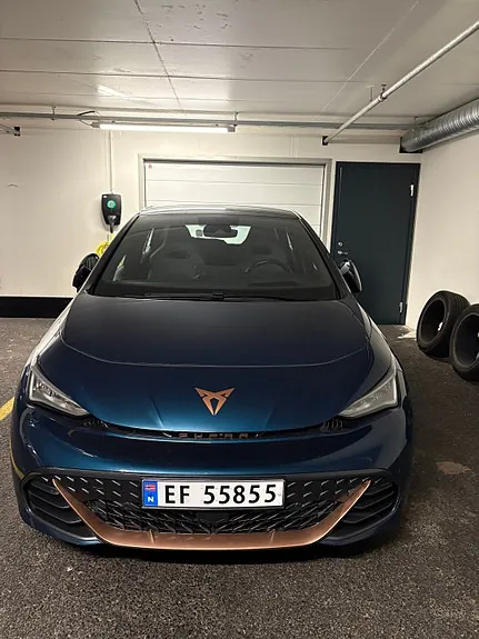 Cupra Born 2023 photo 2