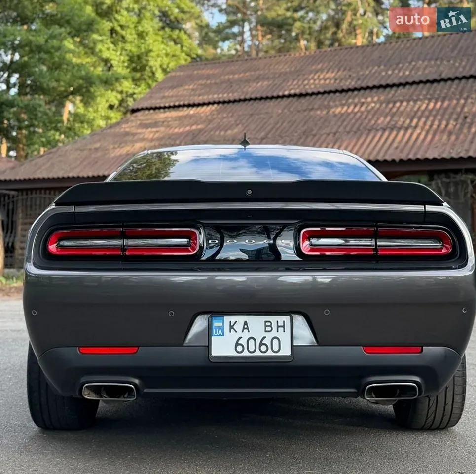 Dodge Challenger 2018 photo 5