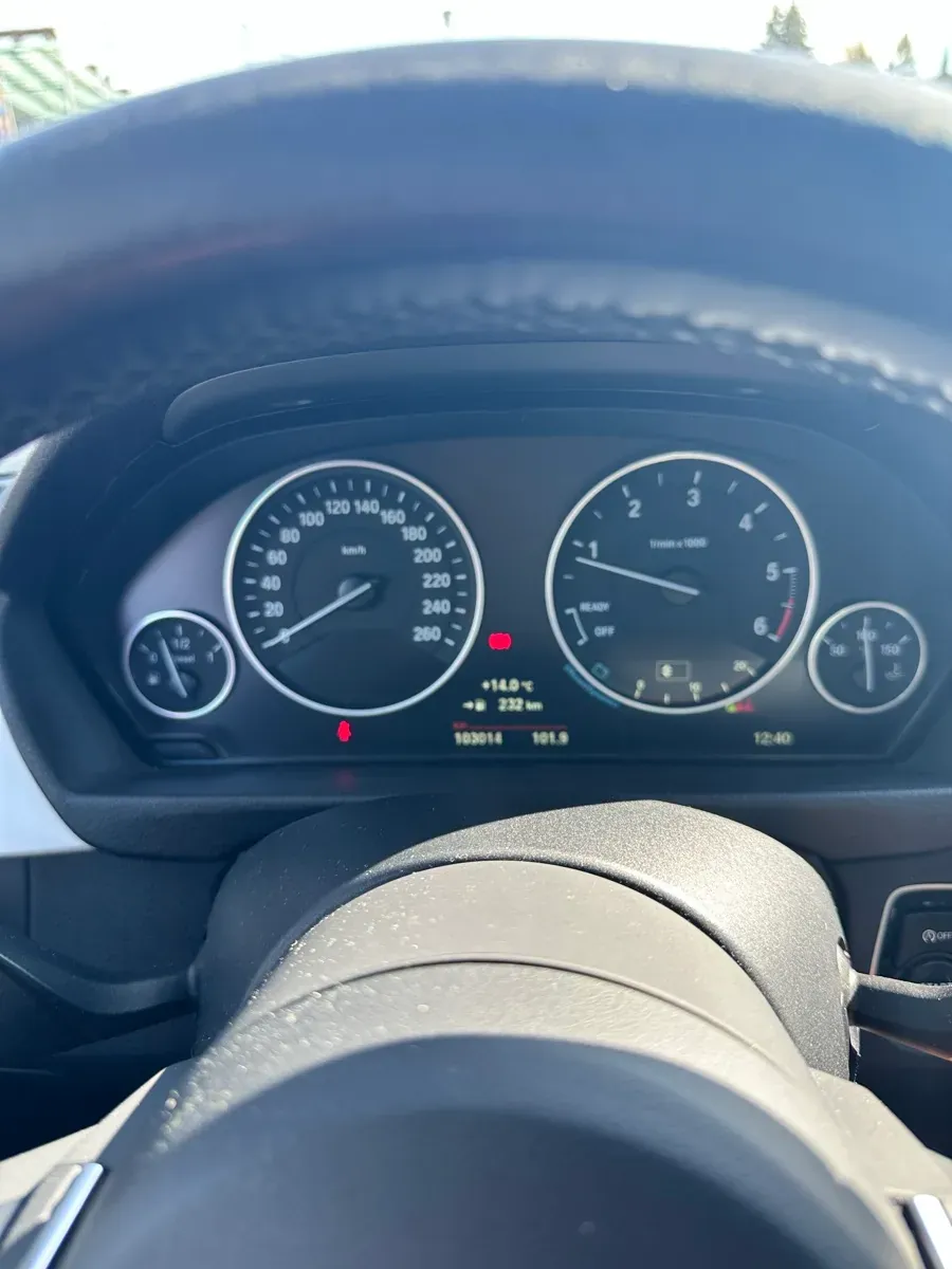 BMW 3 Series 2019 photo 2