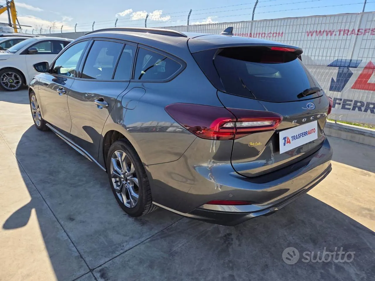 Ford Focus 2023 photo 3