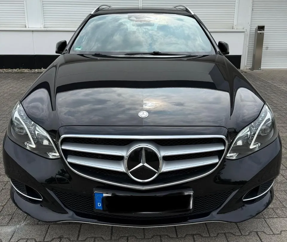 Mercedes-Benz E 220