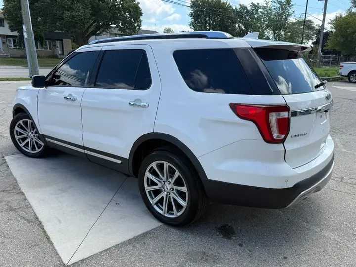 Ford Explorer 2016 photo 5