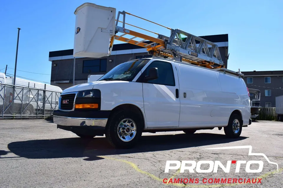 GMC Savana