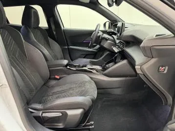 Peugeot 2008 2024 photo 3