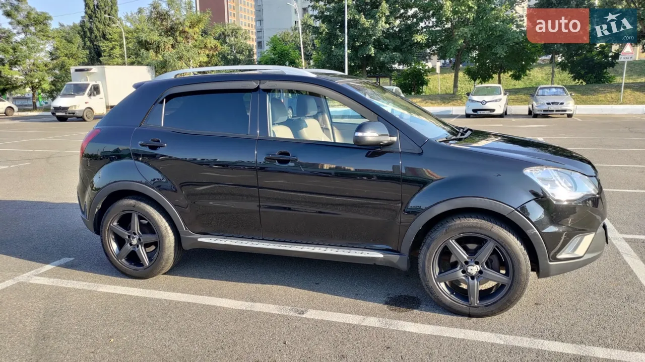KG Mobility Korando 2012 photo 3