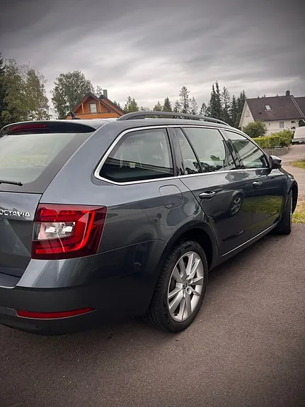 Skoda Octavia 2019 photo 2