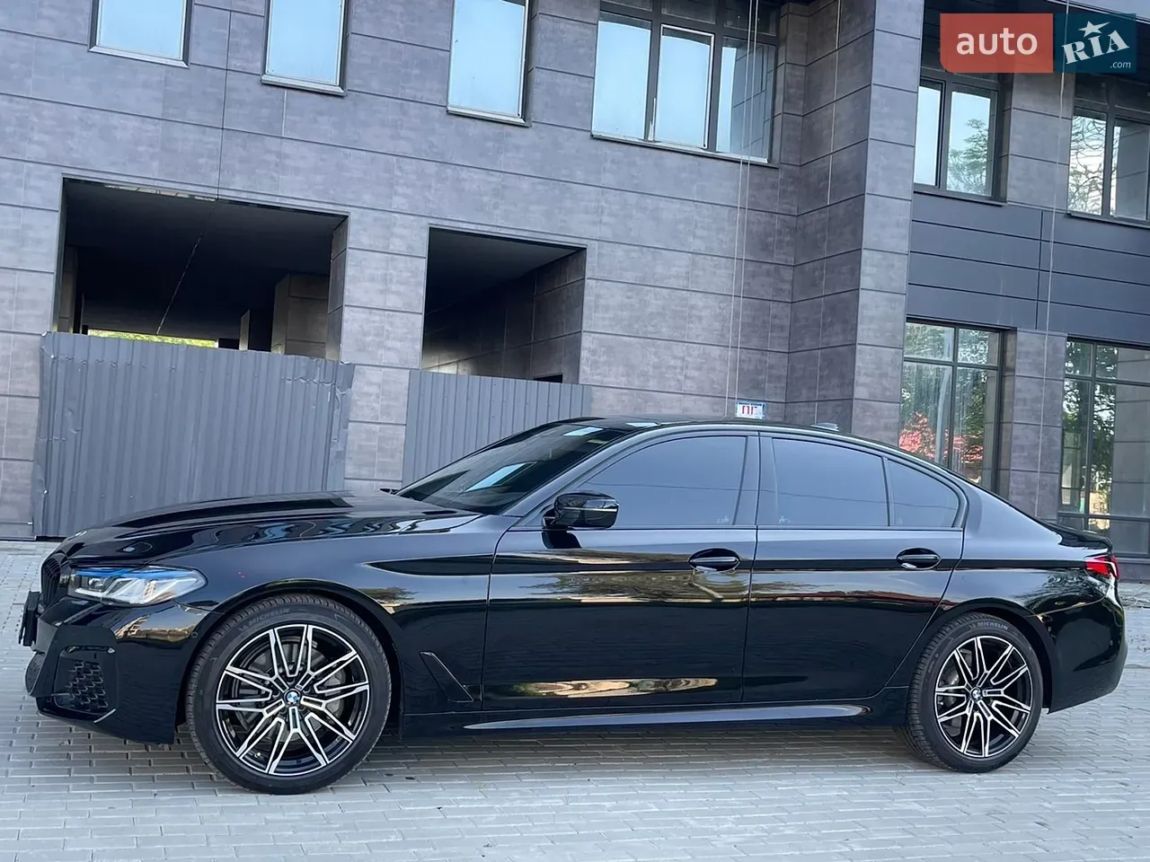 BMW 5 Series 2017 photo 5