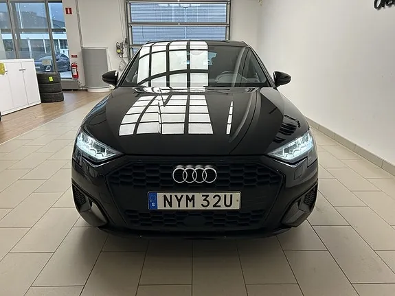 Audi A3 2024 photo 2