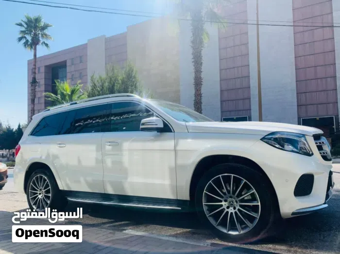 Mercedes-Benz Gls-Class 2018 photo 3
