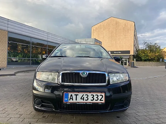 Skoda Fabia 2007 photo 3