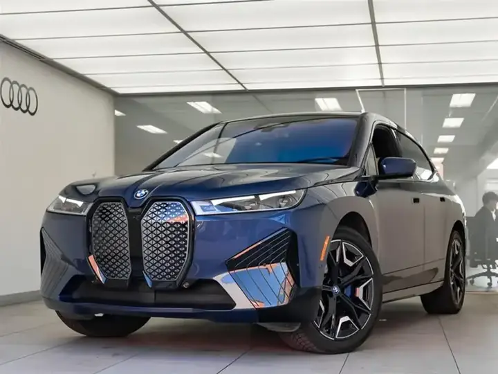BMW Ix