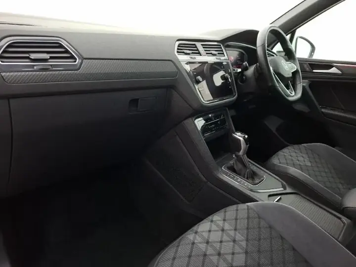 Volkswagen Tiguan 2023 photo 5