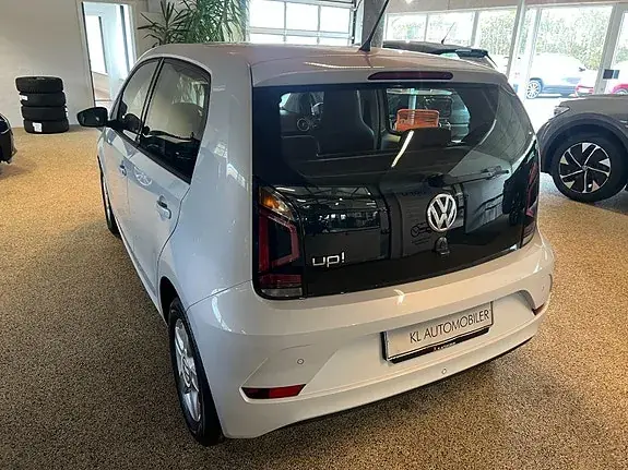 Volkswagen Up 2018 photo 3
