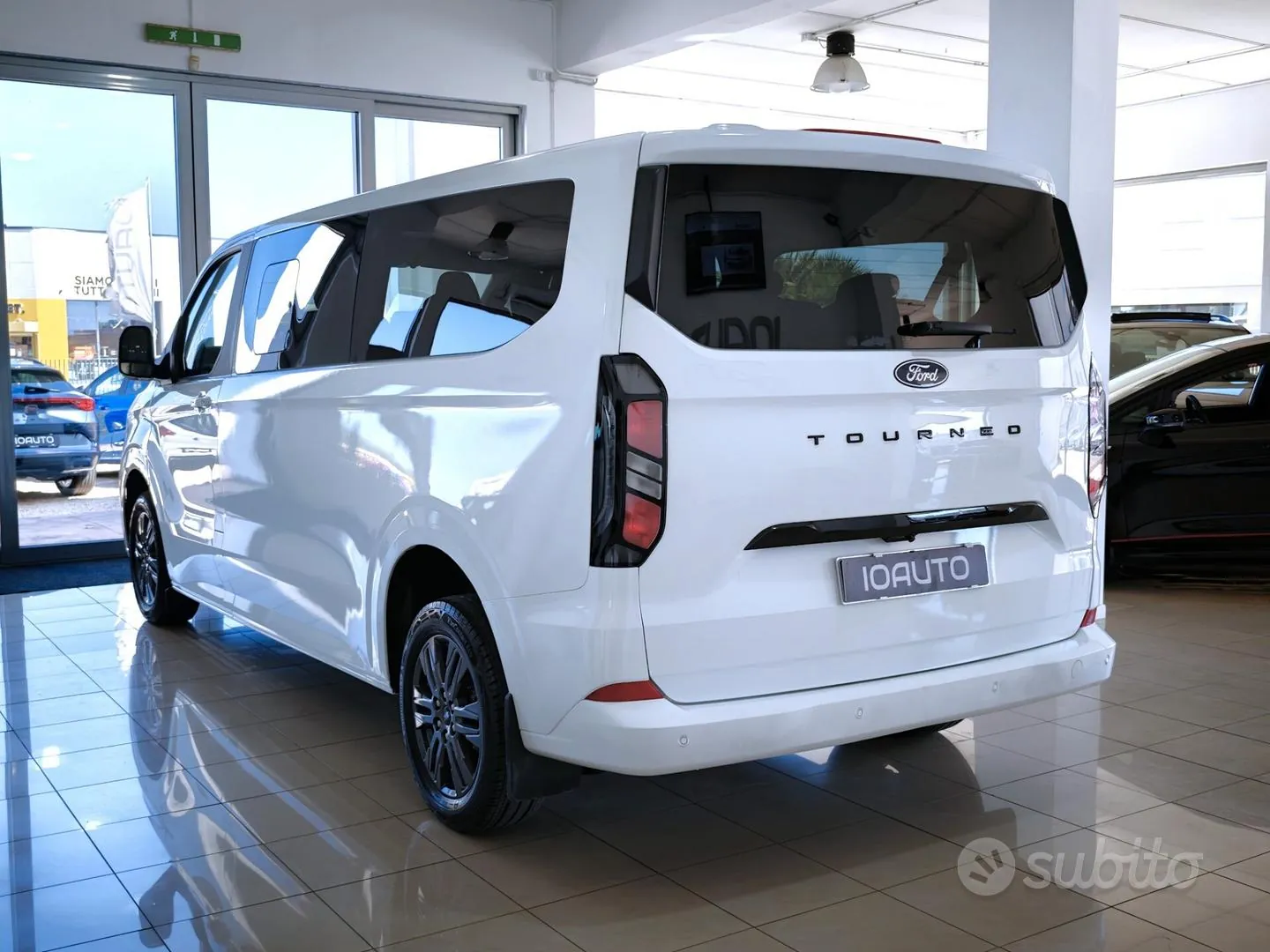 Ford Tourneo Custom 2024 photo 4