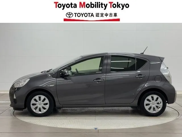 Toyota Aqua S 2012 photo 3