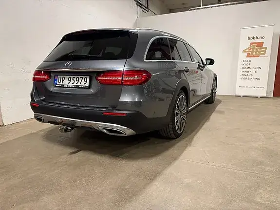 Mercedes-Benz E 220 D