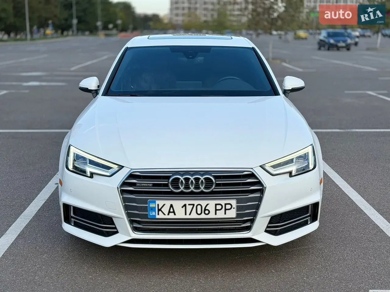 Audi A4 2018 photo 2