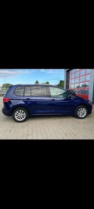 Volkswagen Touran 2016 photo 2